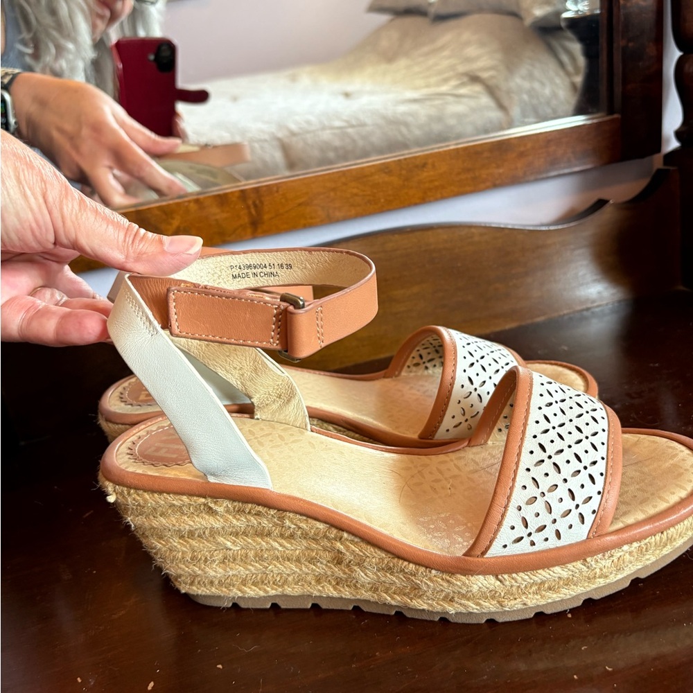 Fly London Women's Tan and White Sandals
